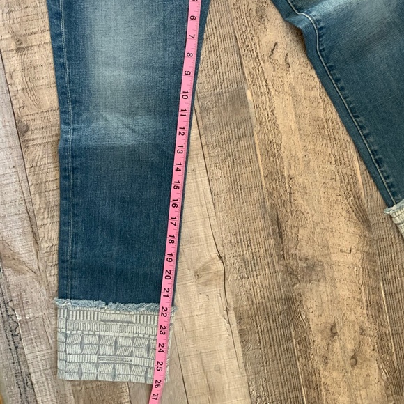 AG Stevie Embroidered Cuff Mid Rise Slim Fit Straight Jeans SZ 27 - Picture 14 of 14